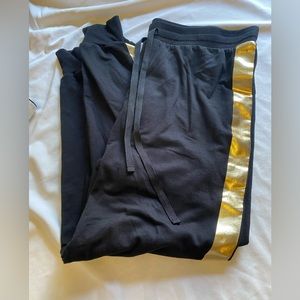 Woman’s Eye Candy sweatpants size 1X